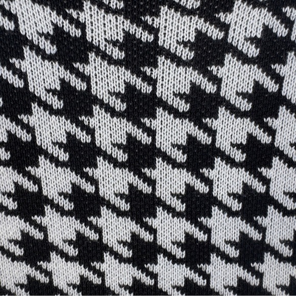 Fashion Nova Black and White “Sandra” Houndstooth Long Sleeve mini Dress - Picture 4 of 12